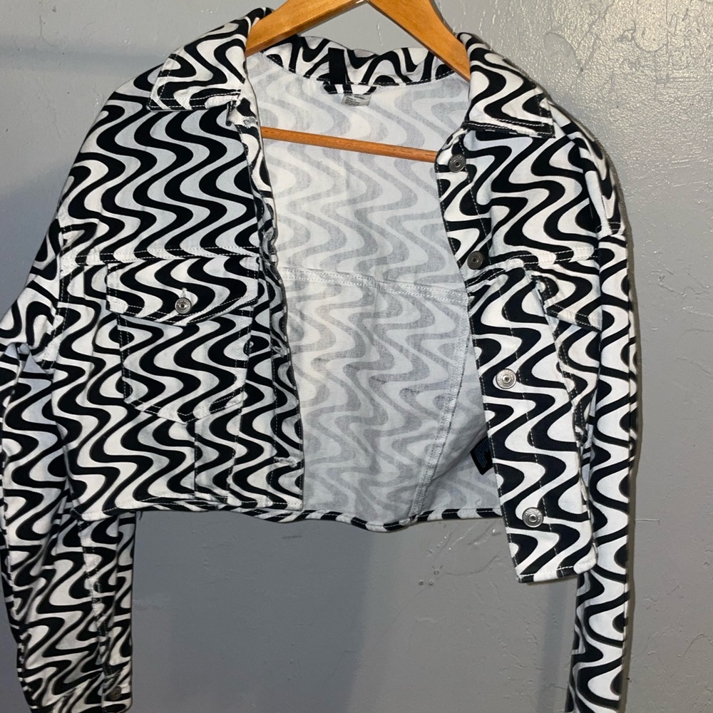 ZIG ZAG CROPPED JACKET